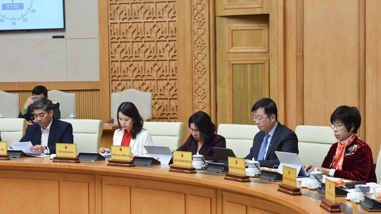 Đại diện lãnh đạo một số cơ quan trực thuộc Chính phủ tham dự cuộc họp. (Ảnh: THANH GIANG)