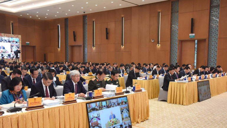 Các đồng chí lãnh đạo Đảng, Nhà nước, các đại biểu tham dự Hội nghị. (Ảnh: TRẦN HẢI)