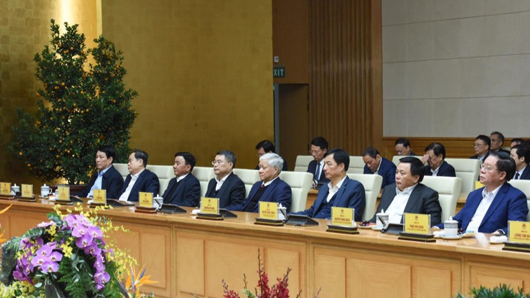 Các đồng chí Lãnh đạo Đảng, Nhà nước tham dự chương trình gặp mặt. (Ảnh: TRẦN HẢI)