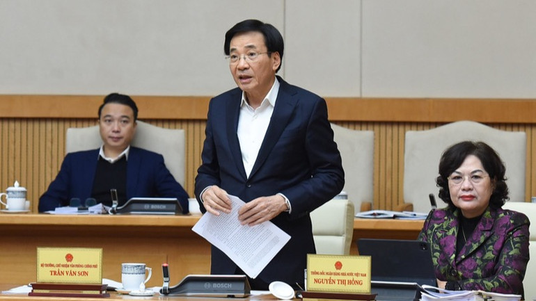 Bộ trưởng, Chủ nhiệm Văn phòng Chính phủ Trần Văn Sơn phát biểu ý kiến tại phiên họp. (Ảnh: TRẦN HẢI)