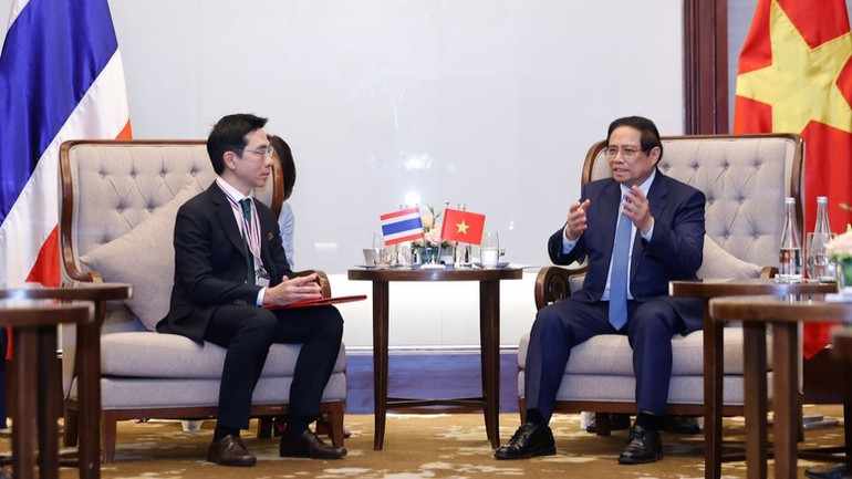 Thủ tướng Phạm Minh Chính tiếp ông Ton Chirathivat, Giám đốc Kỹ thuật số và thành viên Gia đình Sáng lập của Tập đoàn Central Retail. (Ảnh: TRẦN HẢI) Thủ tướng Phạm Minh Chính tiếp ông Ton Chirathivat, Giám đốc Kỹ thuật số và thành viên Gia đình Sáng lập của Tập đoàn Central Retail. (Ảnh: TRẦN HẢI)
