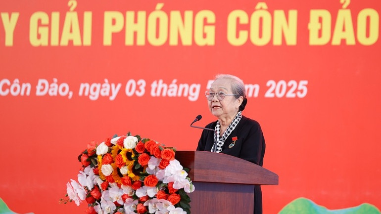 Bà Hoàng Thị Khánh, Trưởng Ban Liên lạc toàn quốc chiến sĩ cách mạng Việt Nam bị địch bắt tù đày phát biểu ý kiến tại buổi gặp mặt. (Ảnh: NHẬT BẮC/VGP) Bà Hoàng Thị Khánh, Trưởng Ban Liên lạc toàn quốc chiến sĩ cách mạng Việt Nam bị địch bắt tù đày phát biểu ý kiến tại buổi gặp mặt. (Ảnh: NHẬT BẮC/VGP)