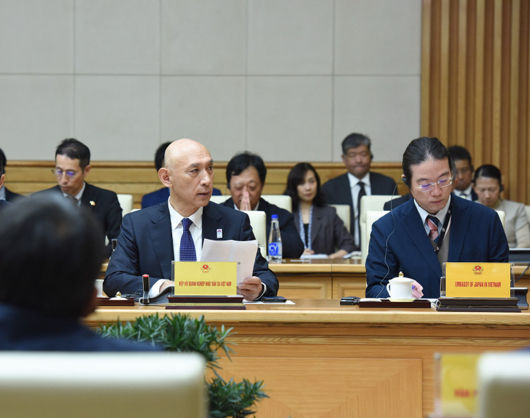 Lãnh đạo các tập đoàn Nhật Bản phát biểu ý kiến tại Toạ đàm (Ảnh: TRẦN HẢI).