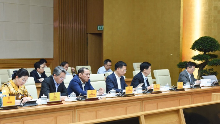 Các đại biểu tham dự phiên họp. (Ảnh: TRẦN HẢI) Các đại biểu tham dự phiên họp. (Ảnh: TRẦN HẢI)