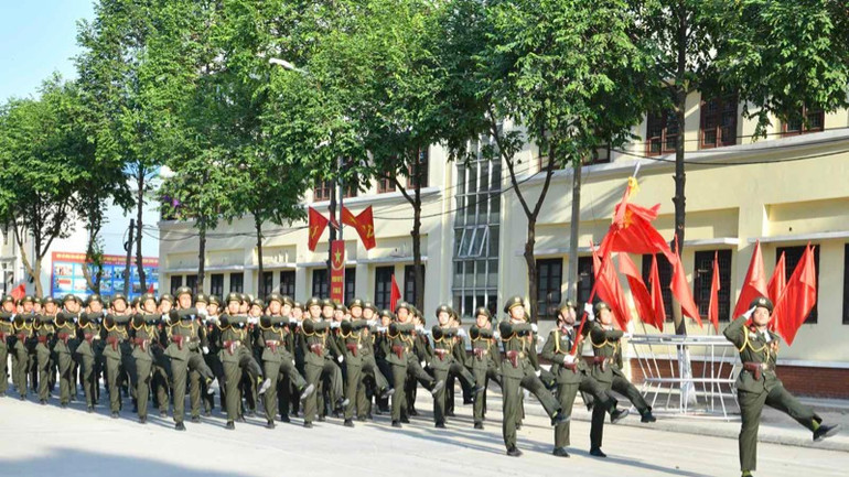 Các đơn vị Công an nhân dân diễu hành qua Lễ đài. (Ảnh: THANH GIANG) Các đơn vị Công an nhân dân diễu hành qua Lễ đài. (Ảnh: THANH GIANG)