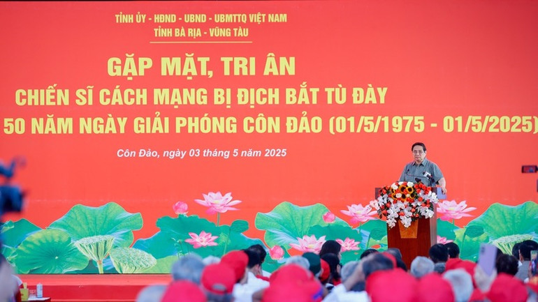 Thủ tướng Phạm Minh Chính: Tấm gương sống và chiến đấu của các chiến sĩ cách mạng sắt son một lòng vì nước mãi mãi lưu danh trong sử sách dân tộc. (Ảnh: NHẬT BẮC/VGP) Thủ tướng Phạm Minh Chính: Tấm gương sống và chiến đấu của các chiến sĩ cách mạng sắt son một lòng vì nước mãi mãi lưu danh trong sử sách dân tộc. (Ảnh: NHẬT BẮC/VGP)