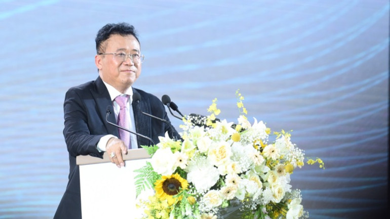 Chủ tịch KBC Đặng Thành Tâm phát biểu ý kiến tại lễ khởi công (Ảnh: TRẦN HẢI).