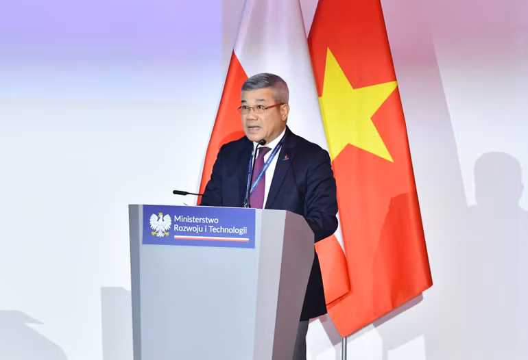 Lãnh đạo Tập đoàn Petrovietnam phát biểu tại Diễn đàn (Ảnh: THANH GIANG).