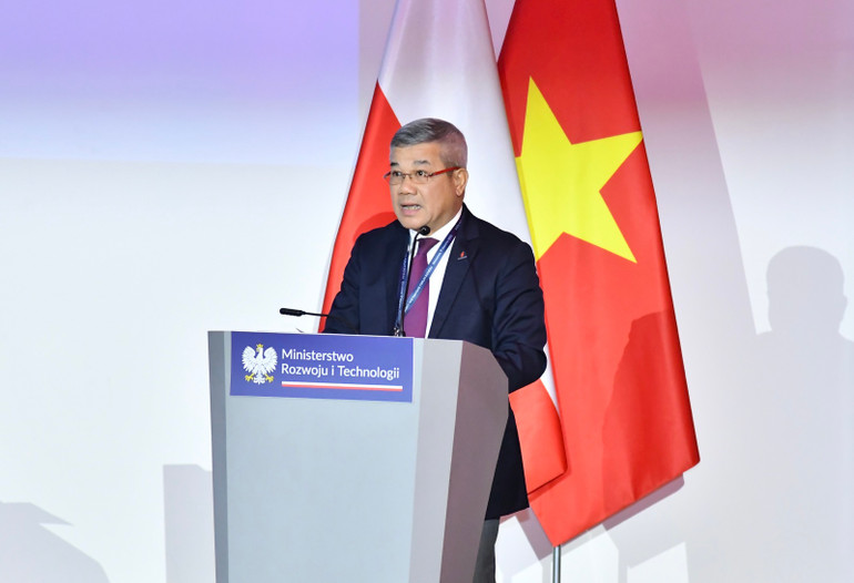 Lãnh đạo Tập đoàn Petrovietnam phát biểu tại Diễn đàn (Ảnh: THANH GIANG). Lãnh đạo Tập đoàn Petrovietnam phát biểu tại Diễn đàn (Ảnh: THANH GIANG).