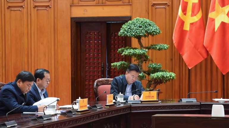 Các Phó Thủ tướng Chính phủ, lãnh đạo một số bộ, ngành tham dự cuộc họp. (Ảnh: TRẦN HẢI)