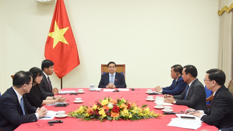 Quang cảnh cuộc điện đàm (Ảnh: TRẦN HẢI).