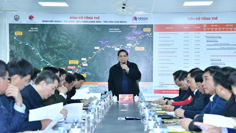 Quang cảnh cuộc họp. (Ảnh: THANH GIANG)