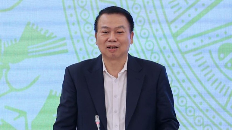 Thứ trưởng Tài chính Nguyễn Đức Chi phát biểu ý kiến tại họp báo (Ảnh: VGP).