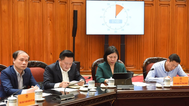 Đại diện lãnh đạo các cơ quan, đơn vị liên quan tham dự cuộc họp (Ảnh: TRẦN HẢI).