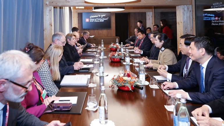 Thủ tướng Chính phủ Phạm Minh Chính hội đàm với Tổng thống Thụy Sĩ Karin Keller-Sutter. (Ảnh: NHẬT BẮC/VGP) Thủ tướng Chính phủ Phạm Minh Chính hội đàm với Tổng thống Thụy Sĩ Karin Keller-Sutter. (Ảnh: NHẬT BẮC/VGP)