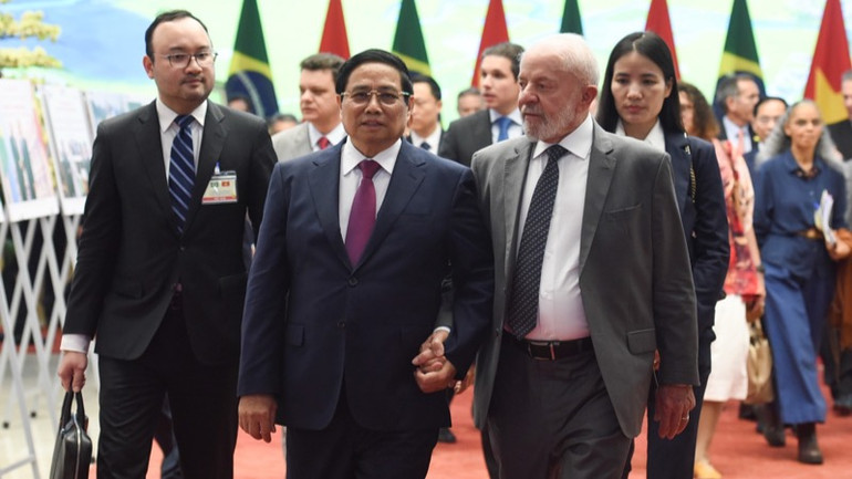 Thủ tướng Phạm Minh Chính và Tổng thống Brazil Luiz Inácio Lula da Silva. (Ảnh: TRẦN HẢI)