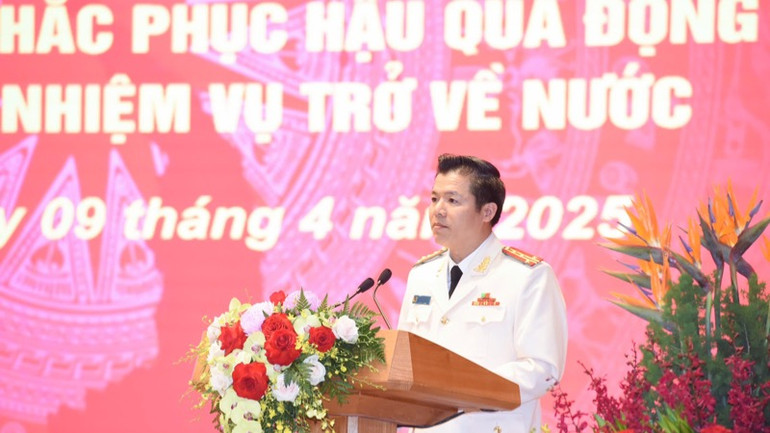 Đại tá Nguyễn Minh Khương, Cục trưởng Cục Cảnh sát Phòng cháy, chữa cháy và Cứu nạn, cứu hộ (Bộ Công an) phát biểu ý kiến tại buổi lễ. (Ảnh: TRẦN HẢI)