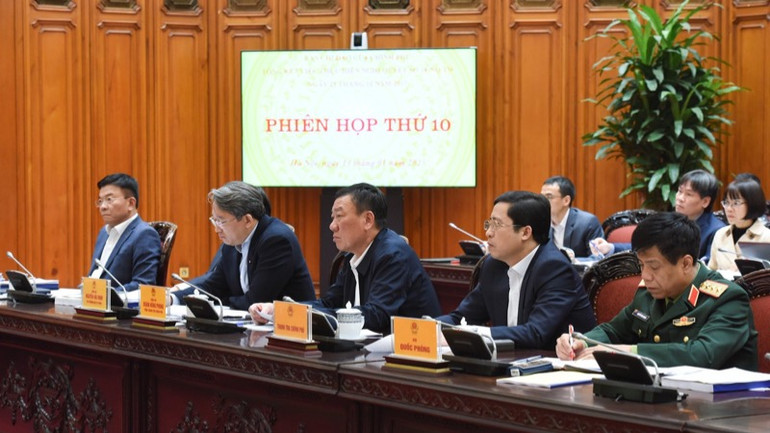 Lãnh đạo Chính phủ, các bộ, ngành, cơ quan là thành viên Ban Chỉ đạo tại Phiên họp. (Ảnh: TRẦN HẢI)