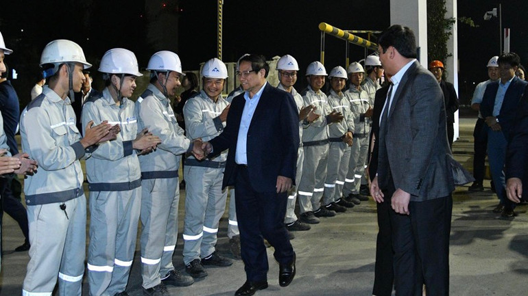 Thủ tướng Phạm Minh Chính tới thăm Khu liên hợp gang thép Hòa Phát Dung Quất. (Ảnh: THANH GIANG)