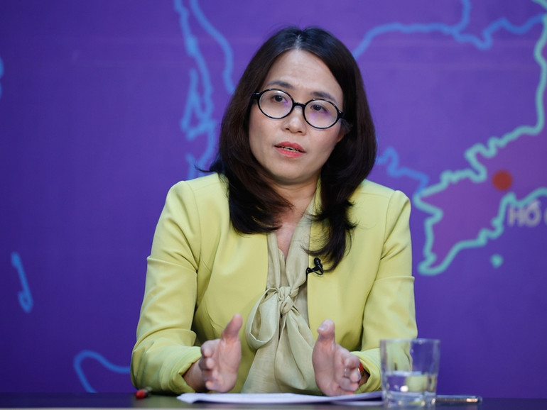 Bà Bùi Thu Thủy, Phó Cục trưởng Cục Phát triển doanh nghiệp (Bộ Tài chính) phát biểu ý kiến tại tọa đàm. (Ảnh: VGP) Bà Bùi Thu Thủy, Phó Cục trưởng Cục Phát triển doanh nghiệp (Bộ Tài chính) phát biểu ý kiến tại tọa đàm. (Ảnh: VGP)