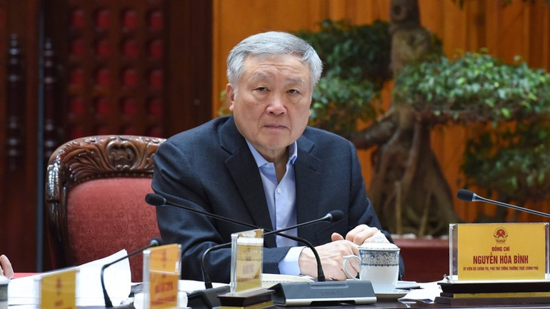 Phó Bí thư Thường trực Đảng ủy Chính phủ, Phó Thủ tướng Thường trực Chính phủ Nguyễn Hoà Bình phát biểu tại Hội nghị. (Ảnh: TRẦN HẢI)