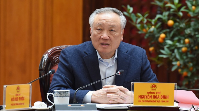 Phó Thủ tướng Thường trực Chính phủ Nguyễn Hòa Bình phát biểu ý kiến tại phiên họp. (Ảnh: TRẦN HẢI)