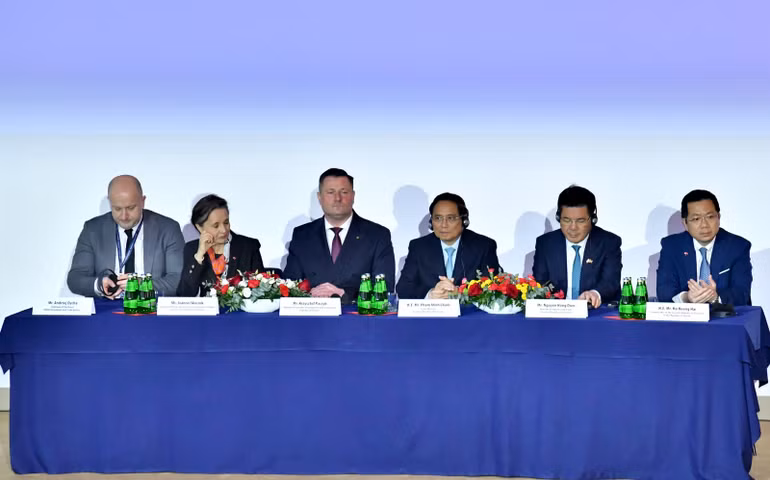 Thủ tướng Phạm Minh Chính dự và chủ trì Diễn đàn Doanh nghiệp Việt Nam - Ba Lan (Ảnh: THANH GIANG).