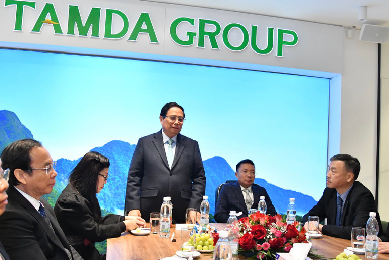 Thủ tướng Phạm Minh Chính phát biểu ý kiến chỉ đạo nhân buổi đến thăm Siêu thị Tamda Foods của Tập đoàn Tamda Group. (Ảnh: THANH GIANG)