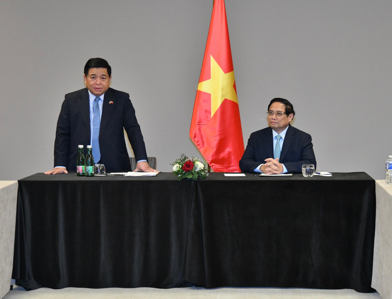 Bộ trưởng Kế hoạch và Đầu tư Nguyễn Chí Dũng phát biểu ý kiến tại cuộc làm việc. (Ảnh: THANH GIANG)