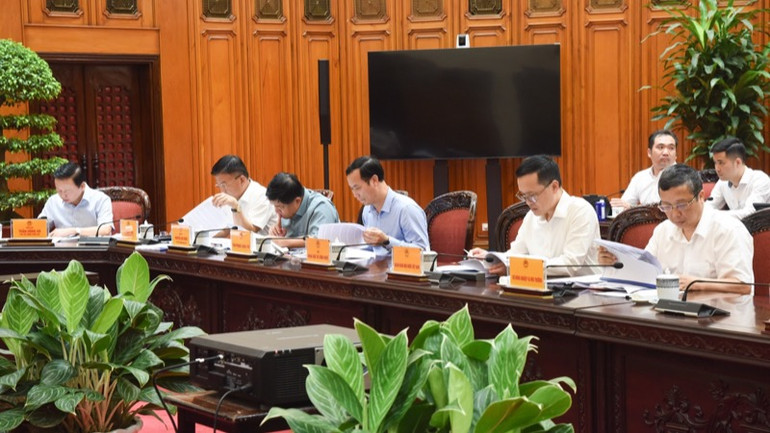 Các Phó Thủ tướng Chính phủ, đại biểu tham dự cuộc họp. (Ảnh: TRẦN HẢI).