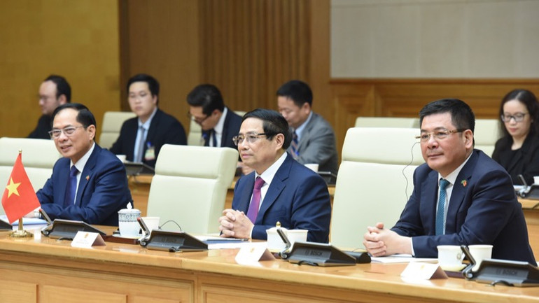 Thủ tướng Phạm Minh Chính và lãnh đạo các bộ, ngành tại buổi hội kiến. (Ảnh: TRẦN HẢI)