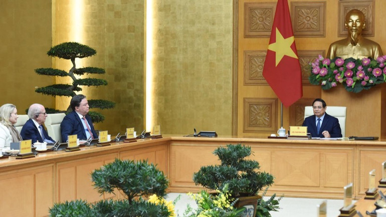 Thủ tướng Phạm Minh Chính trao đổi ý kiến với lãnh đạo các trường đại học Hoa Kỳ. (Ảnh: TRẦN HẢI)