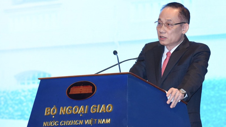 Trưởng Ban Đối ngoại Trung ương Lê Hoài Trung phát biểu ý kiến tại Hội nghị. (Ảnh: TRẦN HẢI)