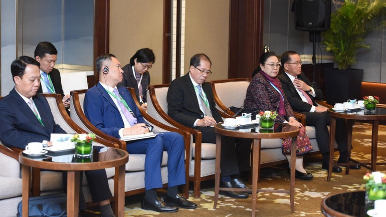 Đoàn đại biểu Lào tham dự buổi tiếp. (Ảnh: TRẦN HẢI)