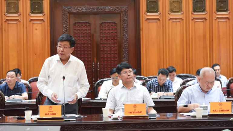 Đại diện lãnh đạo thành phố Hà Nội phát biểu ý kiến tại cuộc họp (Ảnh: TRẦN HẢI). Đại diện lãnh đạo thành phố Hà Nội phát biểu ý kiến tại cuộc họp (Ảnh: TRẦN HẢI).