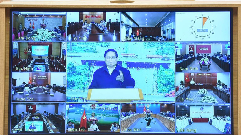 Phiên họp thứ 16 của Ban Chỉ đạo được truyền trực tuyến tới trụ sở Ủy ban nhân dân các địa phương có dự án giao thông trọng điểm. (Ảnh: TRẦN HẢI)