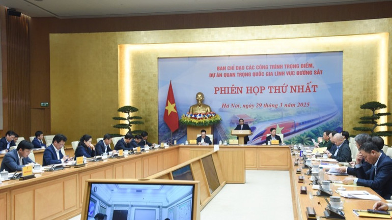 Quang cảnh phiên họp. (Ảnh: TRẦN HẢI) Quang cảnh phiên họp. (Ảnh: TRẦN HẢI)