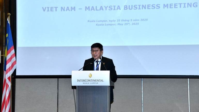 Lãnh đạo Phòng Thương mại và Công nghiệp quốc gia Malaysia phát biểu. (Ảnh: THANH GIANG)