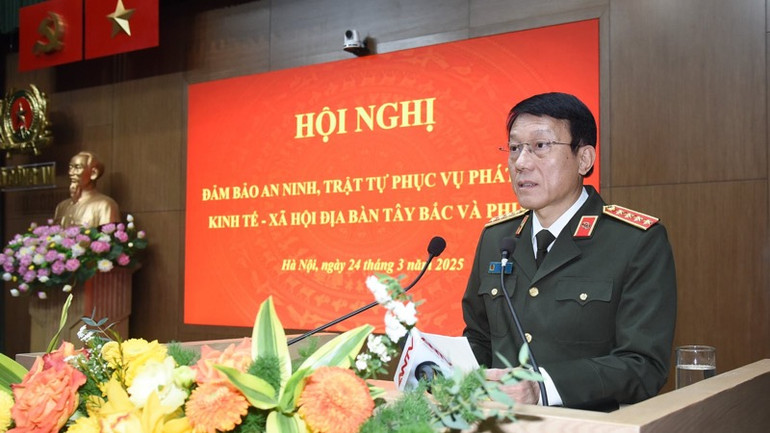 Bộ trưởng Công an Lương Tam Quang phát biểu ý kiến tại Hội nghị. (Ảnh: TRẦN HẢI)