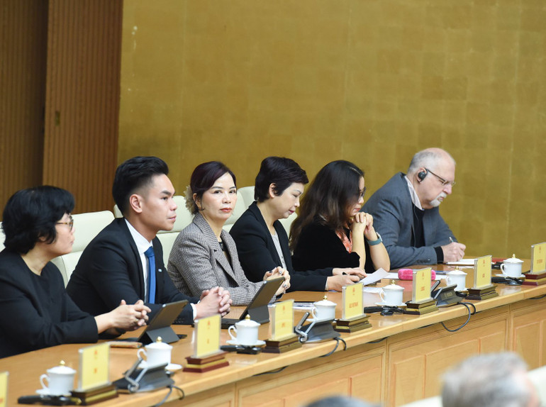 Các đại biểu tham dự tọa đàm. (Ảnh: TRẦN HẢI)