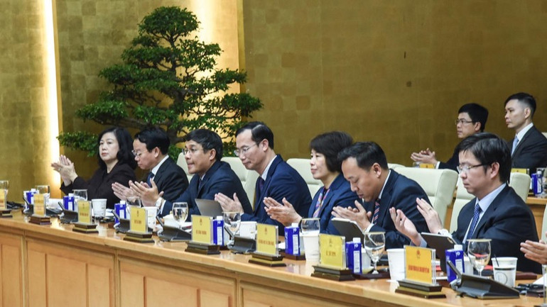 Đại diện lãnh đạo các bộ, ngành Việt Nam tham dự Toạ đàm. (Ảnh: TRẦN HẢI)