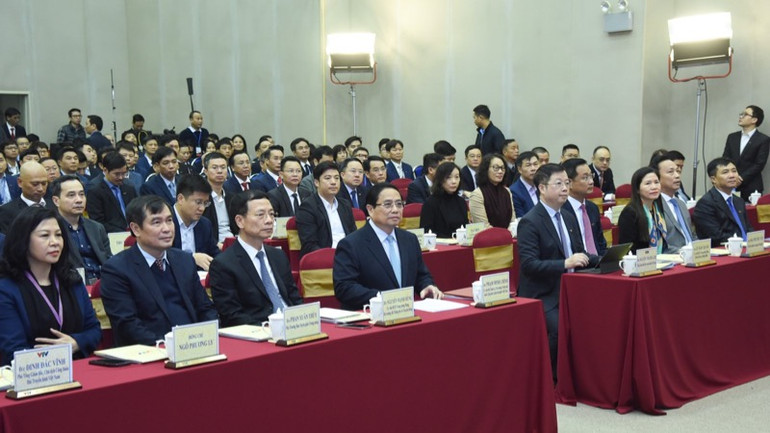 Thủ tướng Phạm Minh Chính và các đại biểu tham dự Hội nghị. (Ảnh: TRẦN HẢI) Thủ tướng Phạm Minh Chính và các đại biểu tham dự Hội nghị. (Ảnh: TRẦN HẢI)