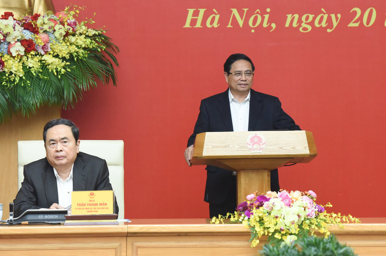 Bí thư Đảng ủy Chính phủ, Thủ tướng Chính phủ Phạm Minh Chính phát biểu ý kiến tại Hội nghị. (Ảnh: TRẦN HẢI)