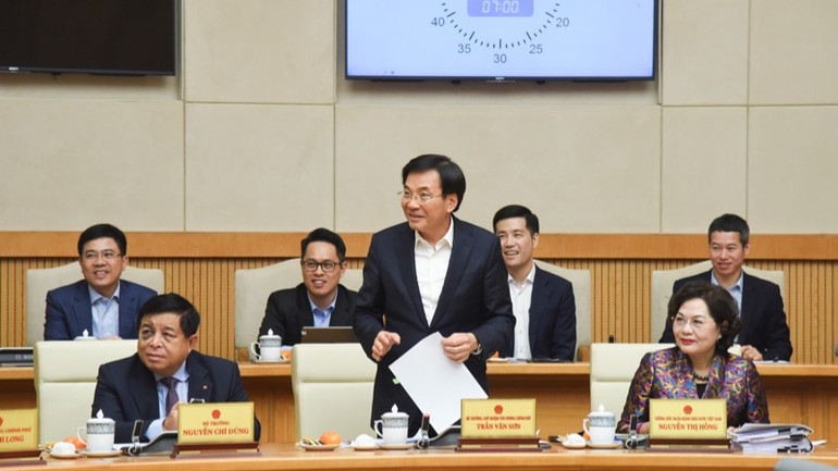 Bộ trưởng, Chủ nhiệm Văn phòng Chính phủ Trần Văn Sơn phát biểu ý kiến tại cuộc họp. (Ảnh: TRẦN HẢI)