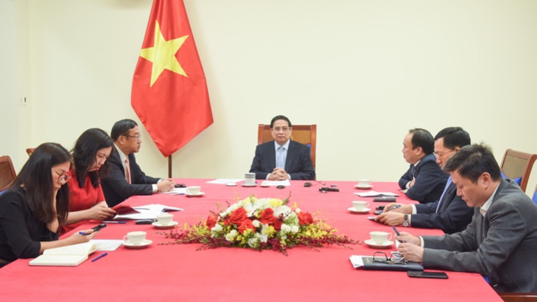 Quang cảnh cuộc điện đàm (Ảnh: TRẦN HẢI).