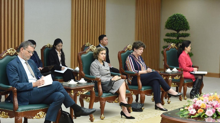 Đại sứ một số nước châu Âu tại Việt Nam và đại diện Tập đoàn Airbus tham dự buổi tiếp.