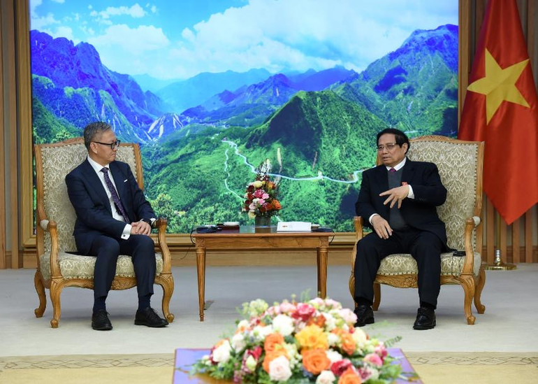 Thủ tướng Phạm Minh Chính tiếp Bộ trưởng Ngoại giao Lào Thongsavanh Phomvihane. (Ảnh: TRẦN HẢI)