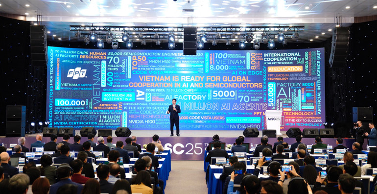 Các diễn giả tham luận tại Diễn đàn. (Ảnh: TUẤN HÙNG)