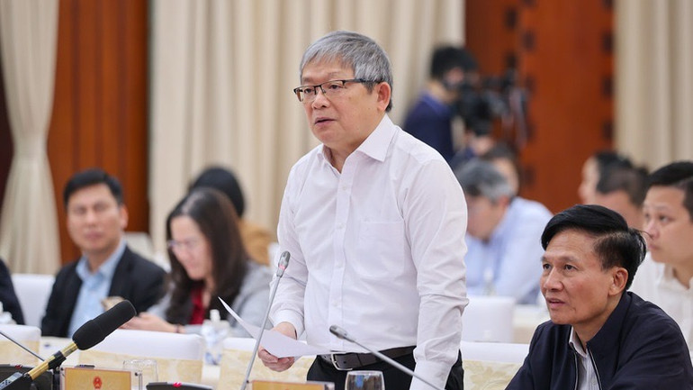 Thiếu tướng Hoàng Anh Tuyên, Phó Chánh Văn phòng, Người phát ngôn Bộ Công an phát biểu tại họp báo (Ảnh: VGP).