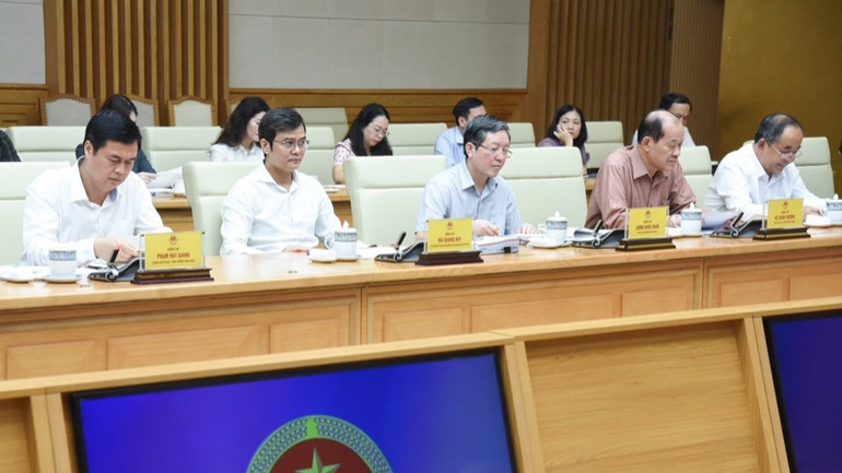 Các đại biểu tham dự phiên họp. (Ảnh: TRẦN HẢI)